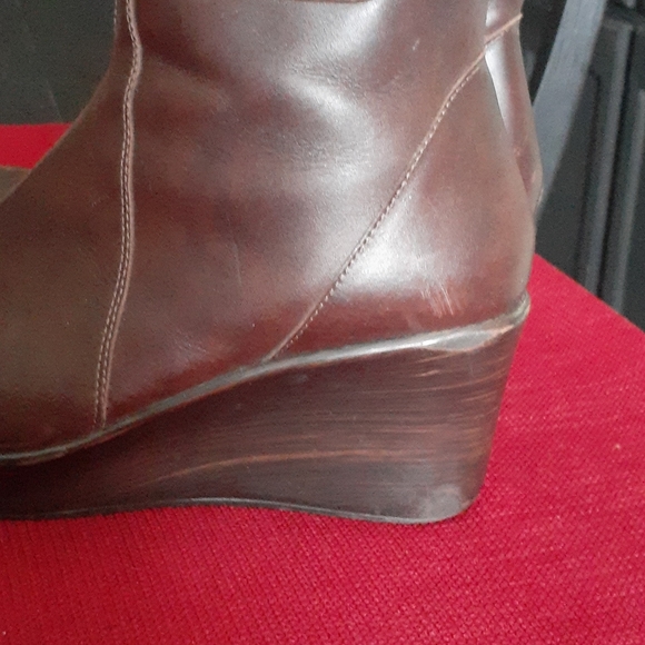 Naot booties - Picture 10 of 13